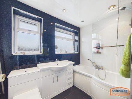 5 bedroom Terraced House for sale in Shireview Road, Walsall, WS3