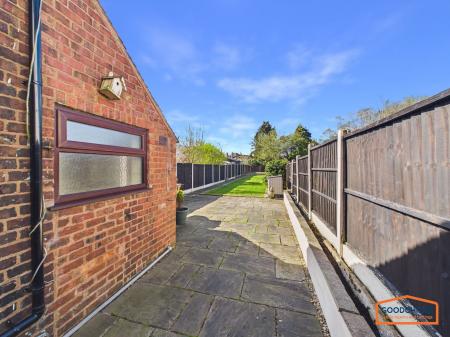 3 bedroom Semi-detached house for sale in Hednesford Road, Walsall, WS8