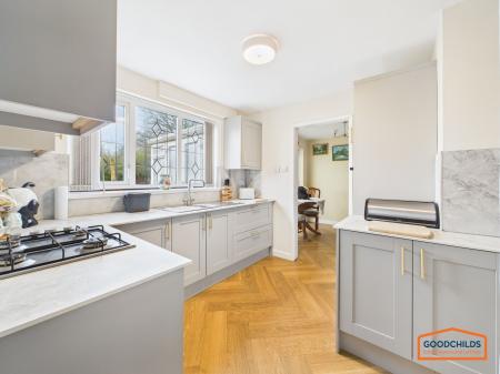 5 bedroom Semi-detached house for sale in Canterbury Close, Walsall, WS3