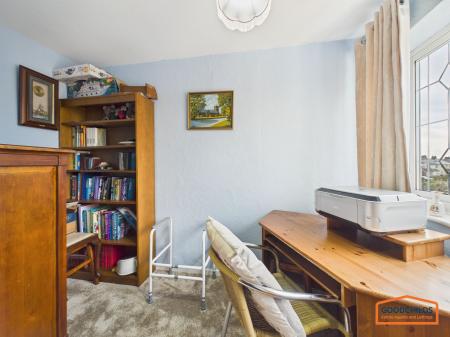 5 bedroom Semi-detached house for sale in Canterbury Close, Walsall, WS3