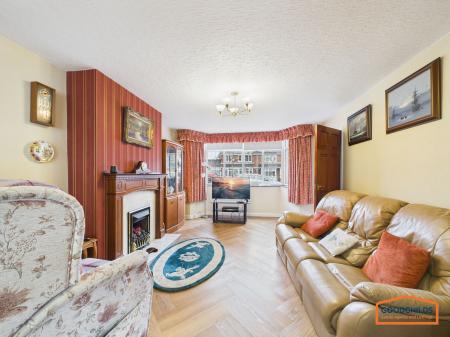 5 bedroom Semi-detached house for sale in Canterbury Close, Walsall, WS3