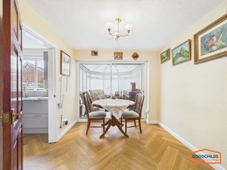 5 bedroom Semi-detached house for sale in Canterbury Close, Walsall, WS3