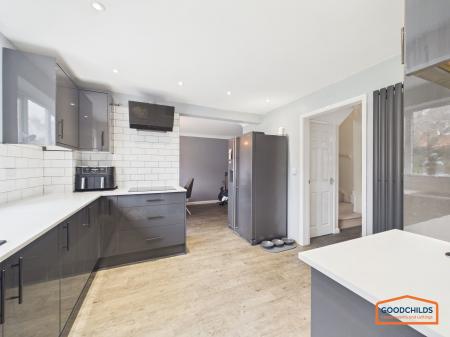 4 bedroom Detached house for sale in Curlew Drive, Brownhills, WS8