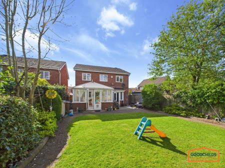 4 bedroom Detached house for sale in Fairburn Crescent, Pelsall, WS3