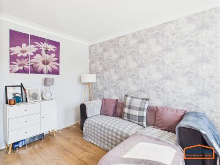 4 bedroom Detached house for sale in Fairburn Crescent, Pelsall, WS3