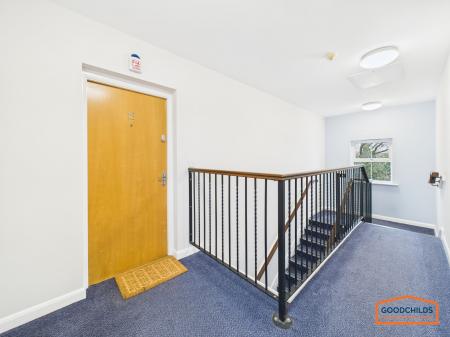 2 bedroom Flat for sale in Lapwing Close, Brownhills, WS8