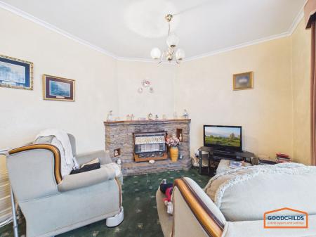 3 bedroom Semi-detached house for sale in Valley View, Walsall, WS8