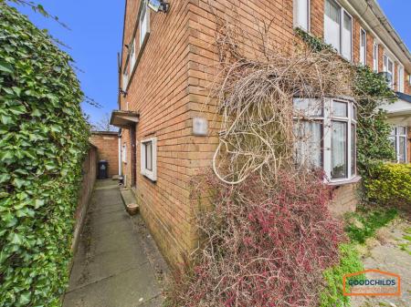 3 bedroom Semi-detached house for sale in Valley View, Walsall, WS8