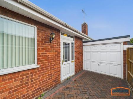 3 bedroom Detached bungalow for sale in Hallcroft Way, Walsall, WS9