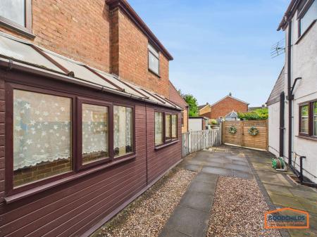 3 bedroom Semi-detached house for sale in Hednesford Road, Walsall, WS8