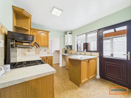 3 bedroom Semi-detached house for sale in Hednesford Road, Walsall, WS8