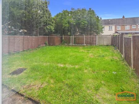 3 bedroom Semi-detached house to let in Oak Road, Pelsall, WS3