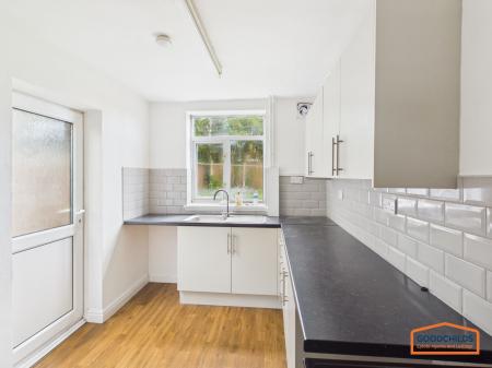 3 bedroom Semi-detached house to let in Oak Road, Pelsall, WS3