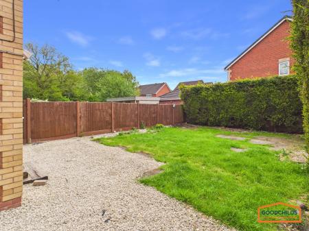3 bedroom Link detached house to let in Ennerdale Close, Clayhanger, WS8
