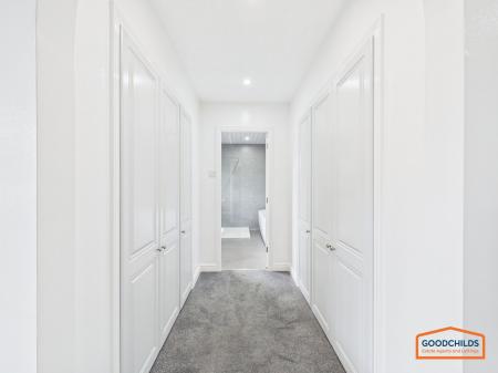 4 bedroom Detached house for sale in Holmbridge Grove, Shelfield, WS4