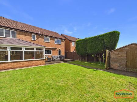 4 bedroom Detached house for sale in Holmbridge Grove, Shelfield, WS4