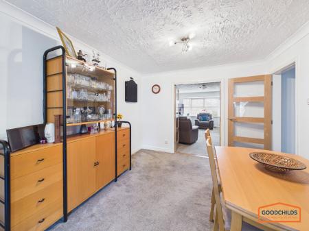 4 bedroom Detached house for sale in Holmbridge Grove, Shelfield, WS4