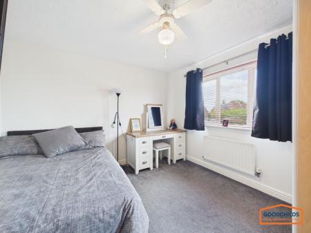 4 bedroom Detached house for sale in Holmbridge Grove, Shelfield, WS4