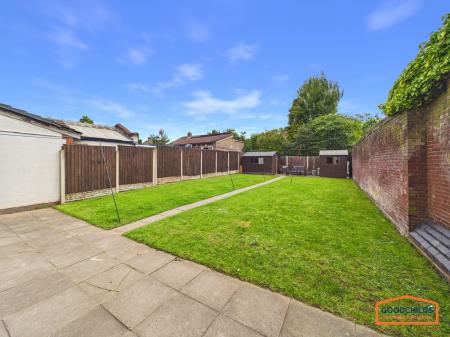 3 bedroom Semi-detached house for sale in Salters Road, Walsall, WS9