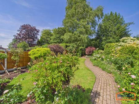 3 bedroom Semi-detached house for sale in Glenwood Rise, Walsall, WS9