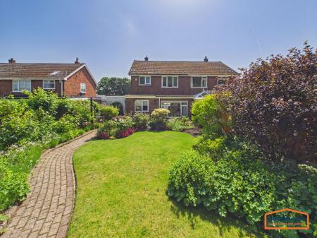 3 bedroom Semi-detached house for sale in Glenwood Rise, Walsall, WS9