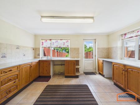 3 bedroom Terraced House for sale in Chester Road, Brownhills, WS8