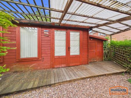 3 bedroom Semi-detached house for sale in Poplar Avenue, Brownhills, WS8