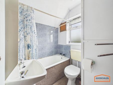 3 bedroom Semi-detached house for sale in Poplar Avenue, Brownhills, WS8