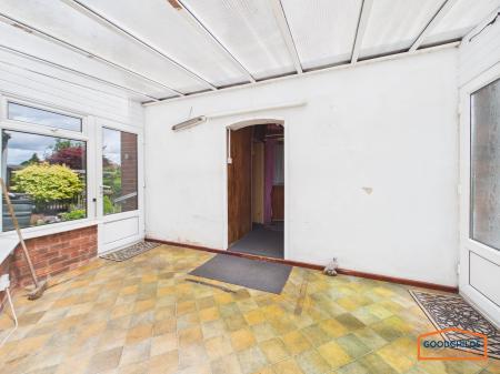 3 bedroom Semi-detached house for sale in Poplar Avenue, Brownhills, WS8