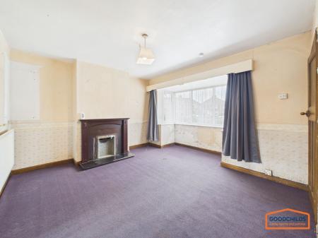 3 bedroom Semi-detached house for sale in Poplar Avenue, Brownhills, WS8
