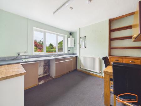 3 bedroom Semi-detached house for sale in Poplar Avenue, Brownhills, WS8