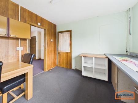 3 bedroom Semi-detached house for sale in Poplar Avenue, Brownhills, WS8