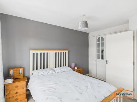 2 bedroom Flat to let in Lapwing Close, Brownhills, WS8
