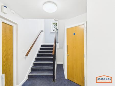2 bedroom Flat to let in Lapwing Close, Brownhills, WS8
