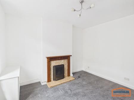 2 bedroom Terraced House to let in Union Street, Cannock, WS11