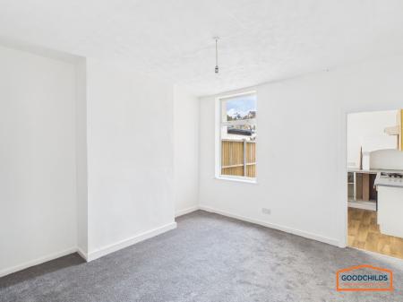 2 bedroom Terraced House to let in Union Street, Cannock, WS11