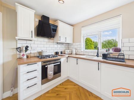2 bedroom Flat for sale in Sadler Road, Walsall, WS8