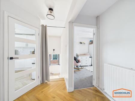 2 bedroom Flat for sale in Sadler Road, Walsall, WS8