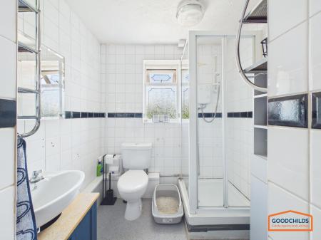 2 bedroom Flat for sale in Sadler Road, Walsall, WS8