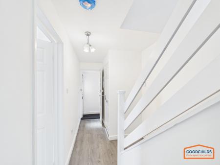 3 bedroom Semi-detached house to let in Cherwell Drive, Walsall, WS8