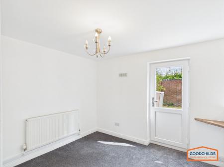 3 bedroom Semi-detached house to let in Cherwell Drive, Walsall, WS8