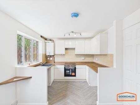 3 bedroom Semi-detached house to let in Cherwell Drive, Walsall, WS8