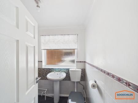 2 bedroom Semi-detached bungalow to let in Hill Street, Norton Canes, WS11