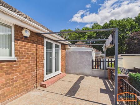 2 bedroom Semi-detached bungalow to let in Hill Street, Norton Canes, WS11