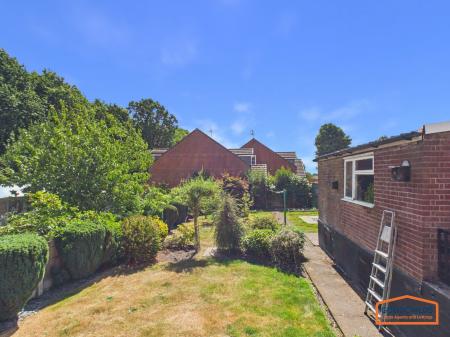 2 bedroom Semi-detached bungalow to let in Hill Street, Norton Canes, WS11