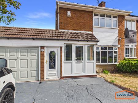 3 bedroom Semi-detached house to let in Longwood Rise, Willenhall, WV12