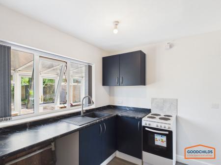 3 bedroom Semi-detached house to let in Longwood Rise, Willenhall, WV12