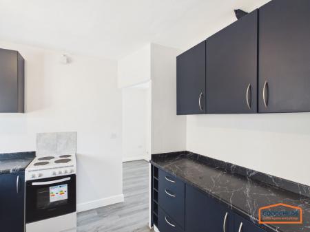 3 bedroom Semi-detached house to let in Longwood Rise, Willenhall, WV12
