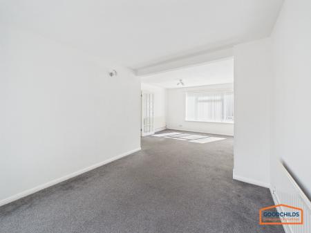 3 bedroom Semi-detached house for sale in Greenfields Road, Walsall, WS4