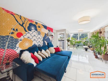 2 bedroom Flat for sale in Stafford Road, Cannock, WS11